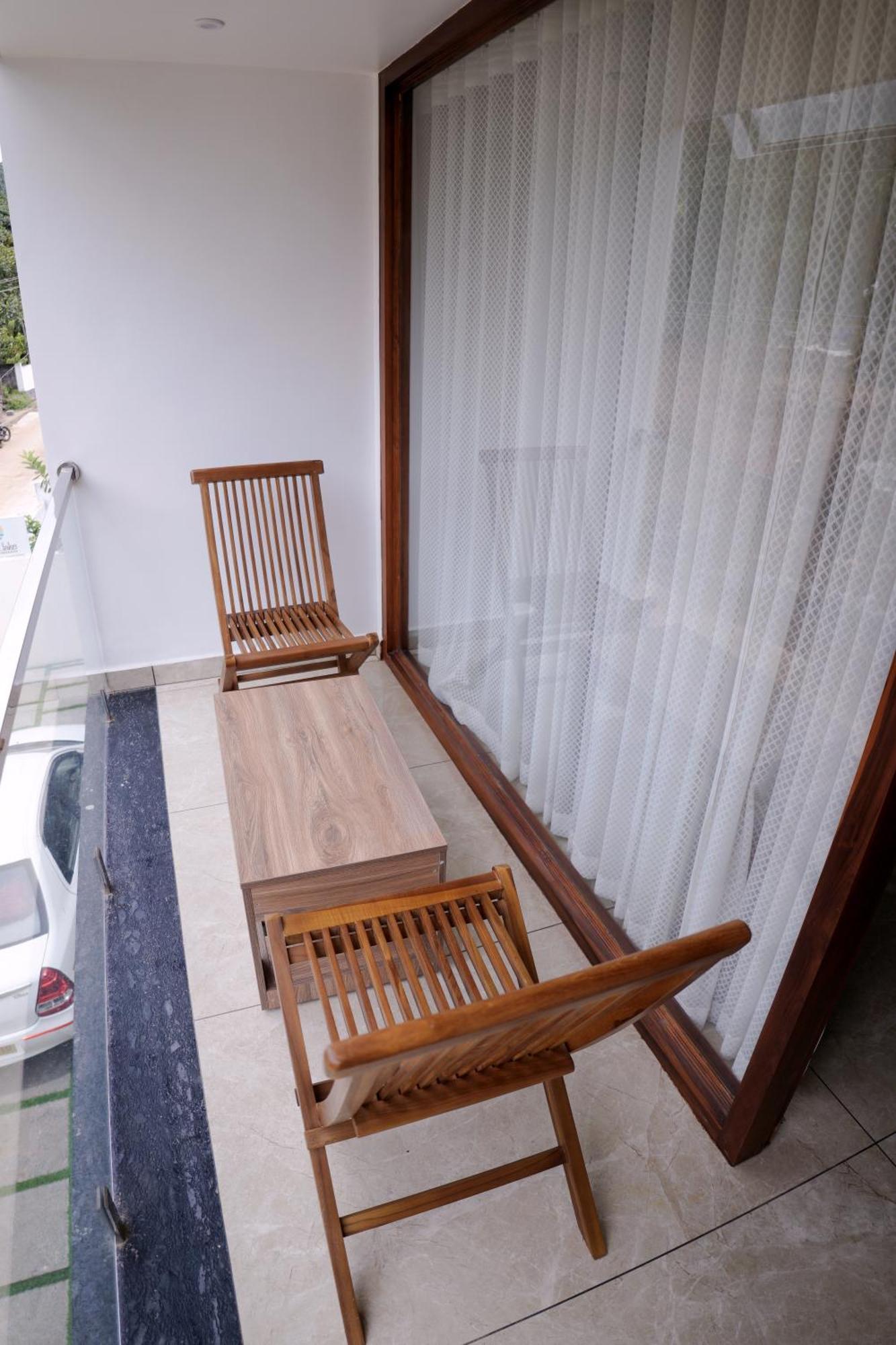 Teak And Lake Homestay Thekkady Esterno foto